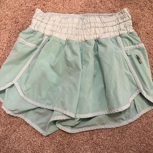 lululemon tracker shorts